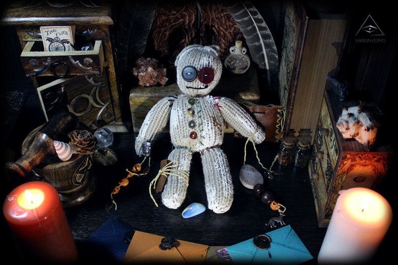 Симс 4 кукла вуду. Кукла вуду слот. Кукла вуду гида. Марионетки композиция. Вязаная кукла вуду.